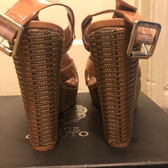 Vince Cumato VC-Hattie Nubuck Wedge - Picture 3 of 6